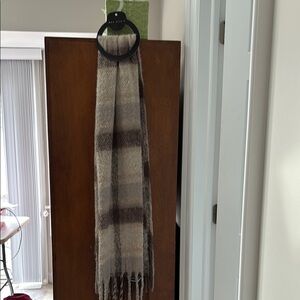 Max Studio Soft Brown Scarf